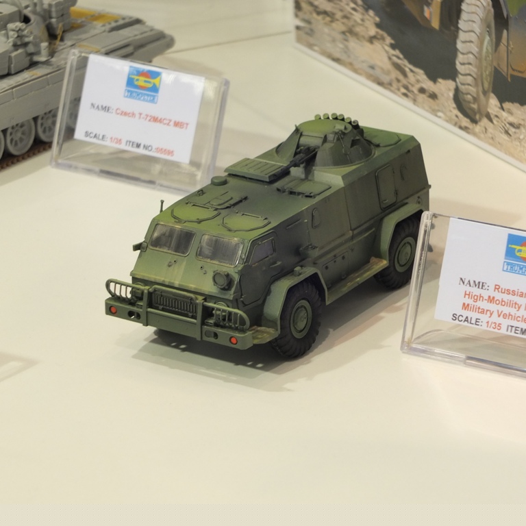 trumpeter_hobby_boss_73_of_77.jpg