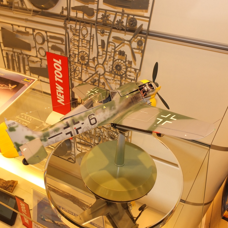 revell_34_of_94 (1).jpg