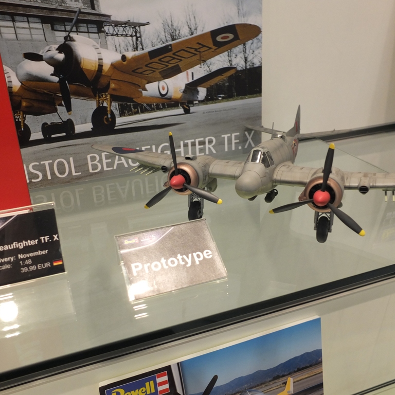 revell_23_of_44.jpg