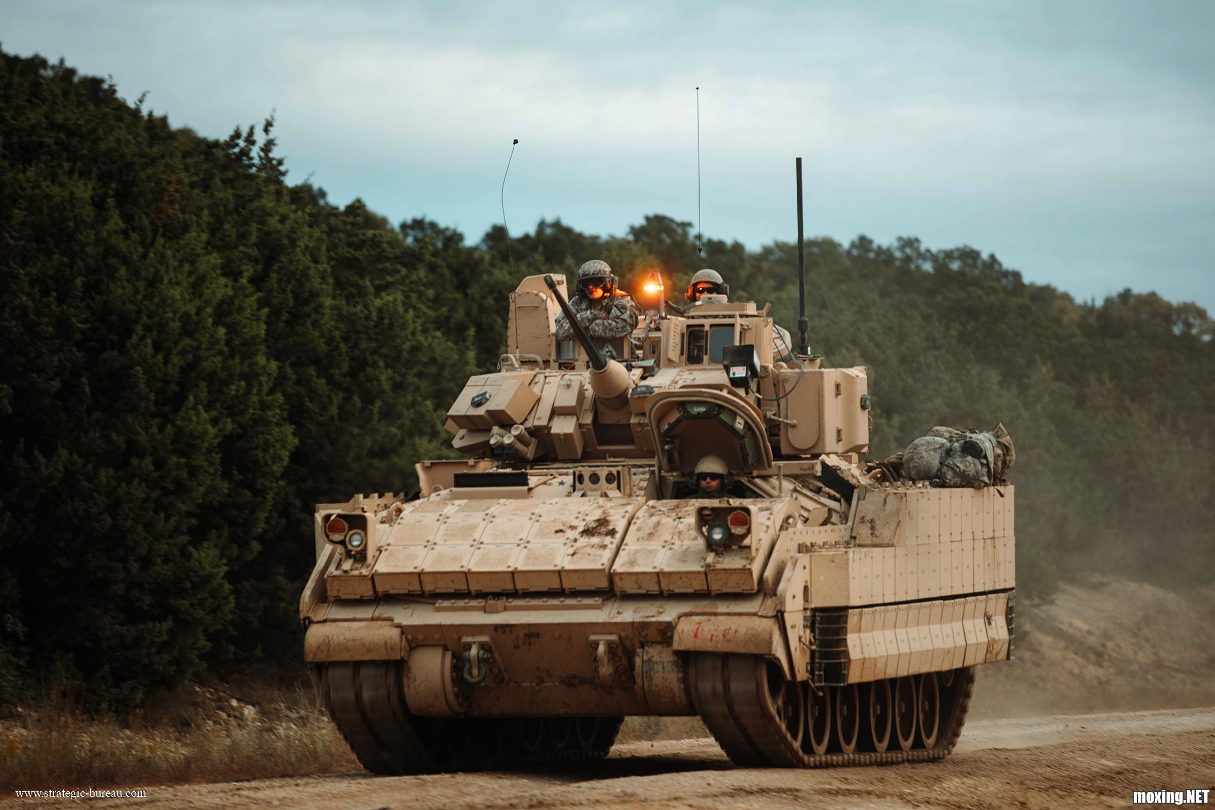M2A4_Bradley_vbci_USA_A101_test.jpg